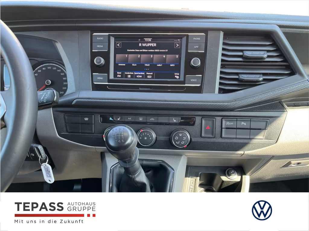 Volkswagen Caravelle