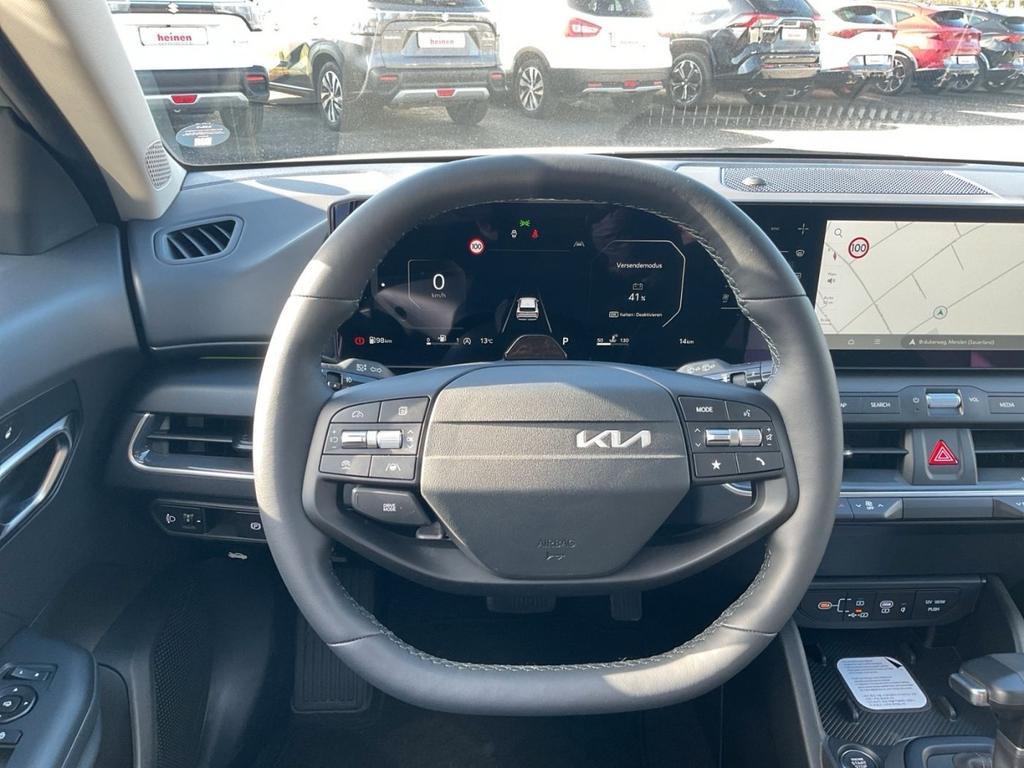 Kia K4