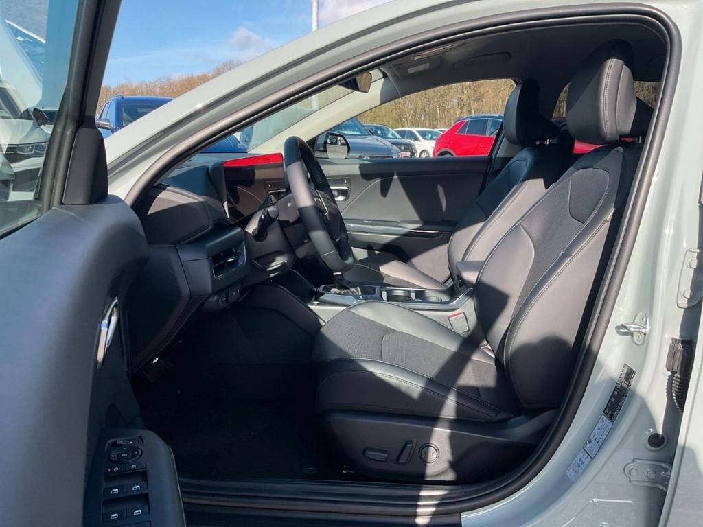 Kia K4