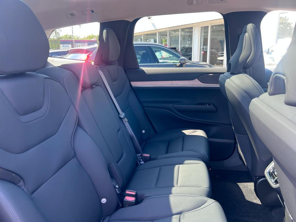 Volvo EX90