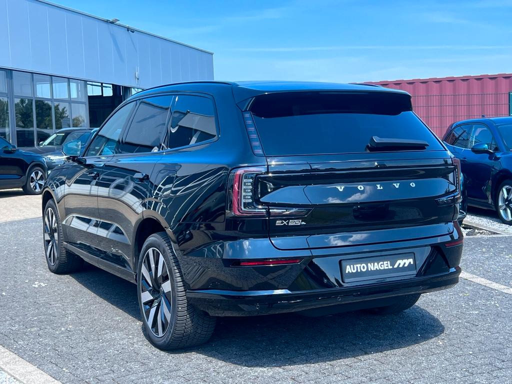 Volvo EX90