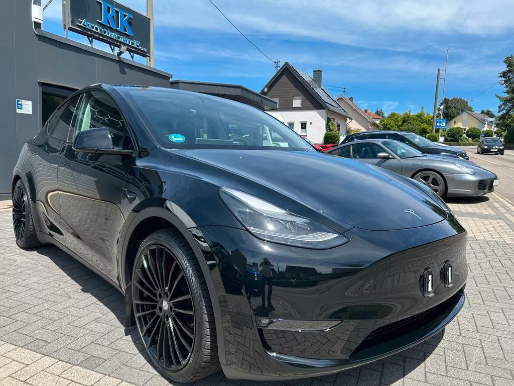 Tesla Model Y Performance Dual Motor AWD