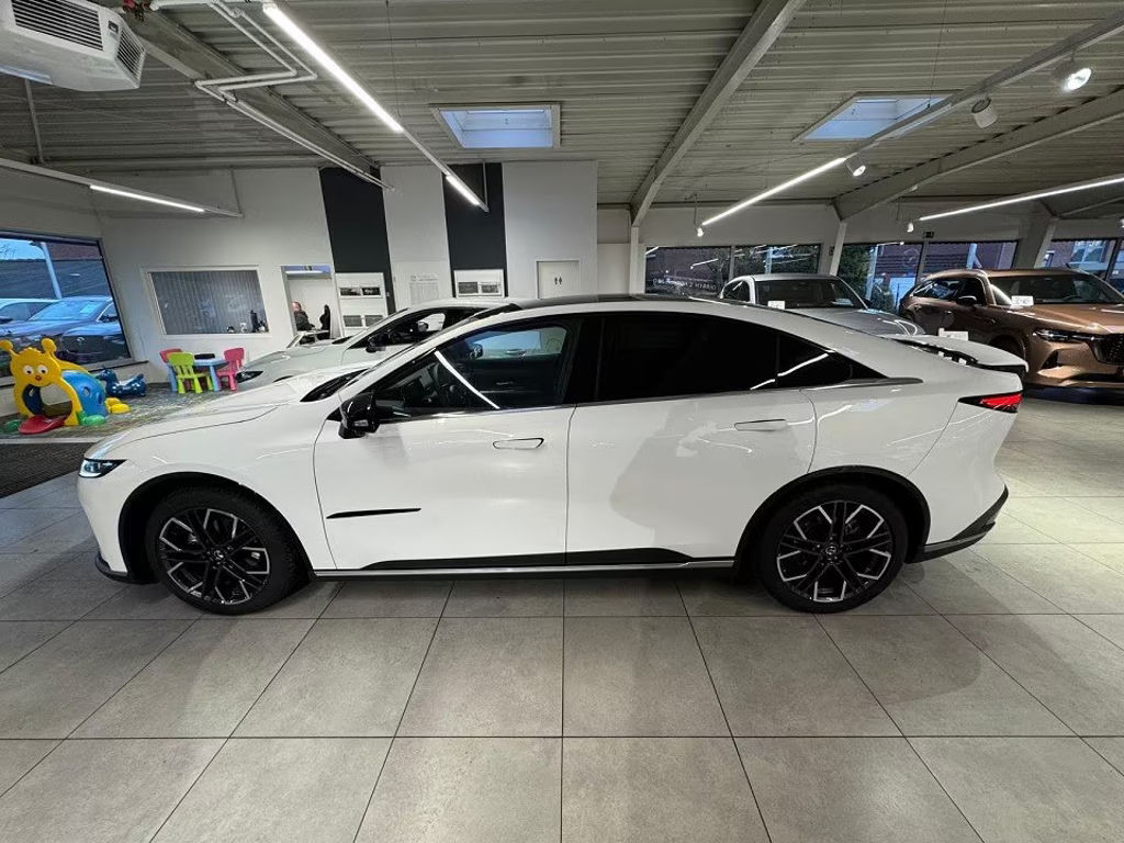 Mazda 6e