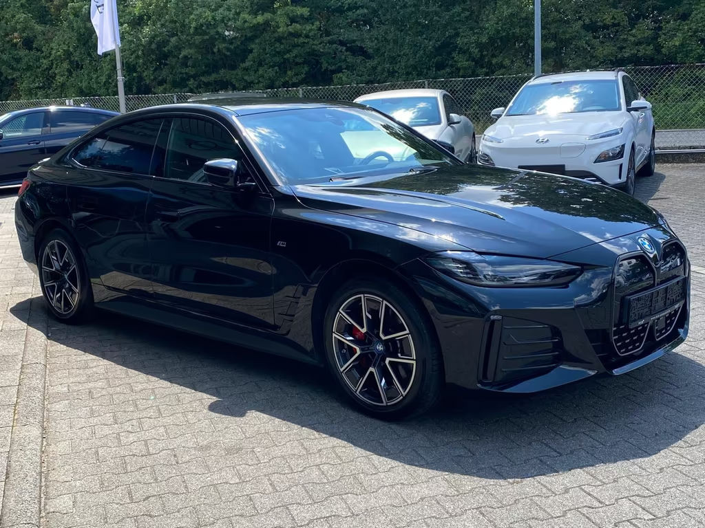 BMW i4