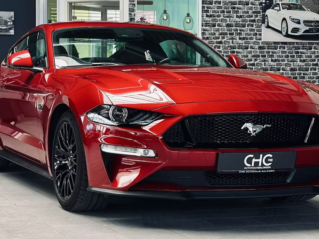 Ford Mustang Fastback GT 5.0 V8