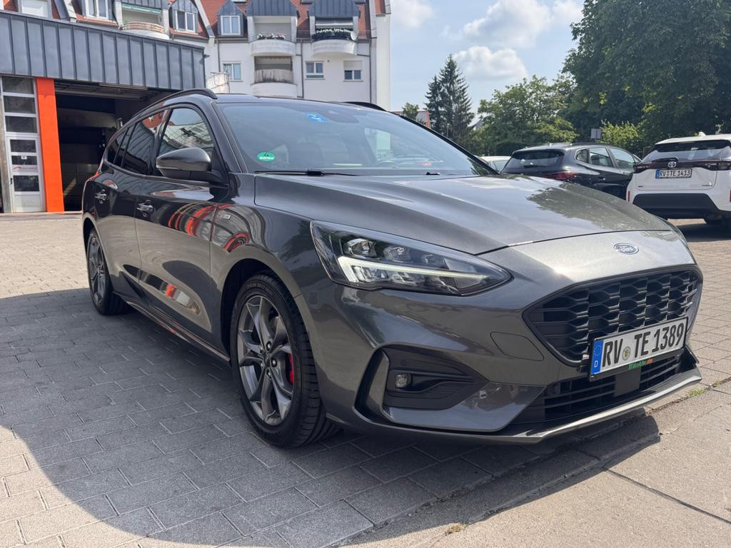 Ford Focus Wagon ST Line