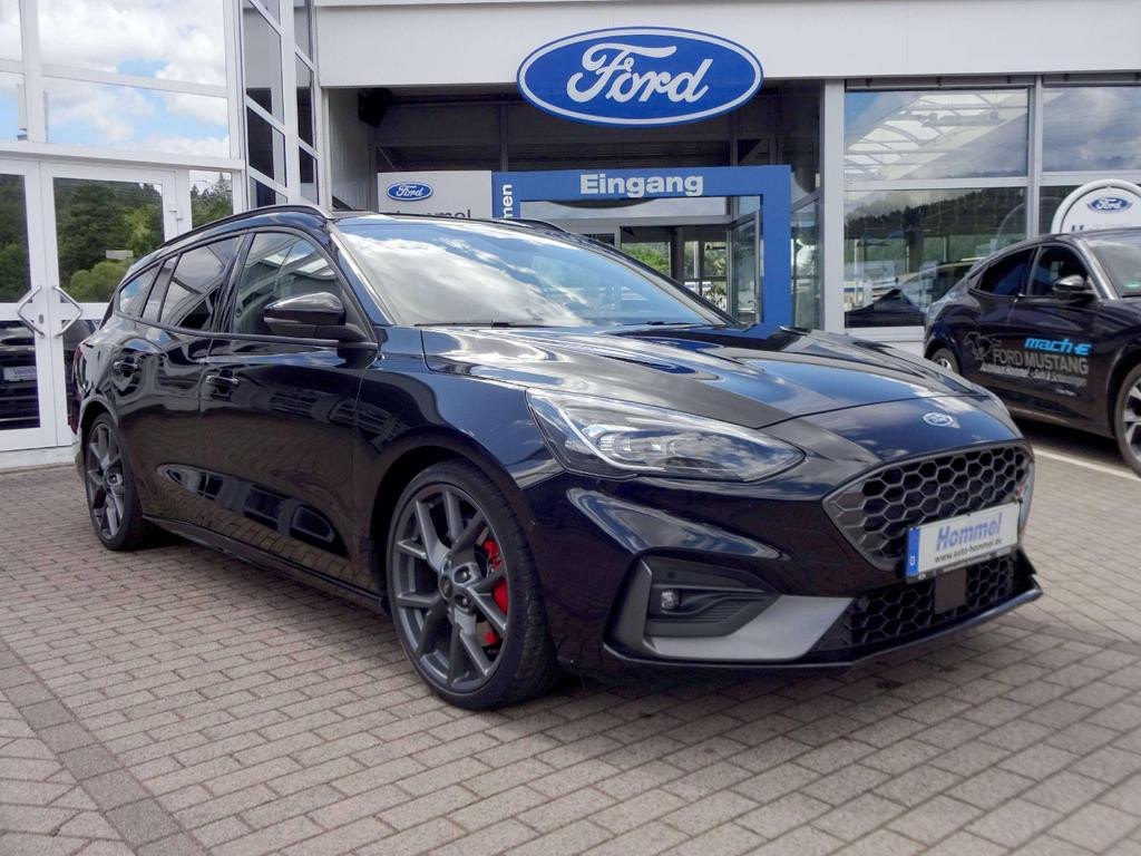 Ford Focus Wagon ST Line