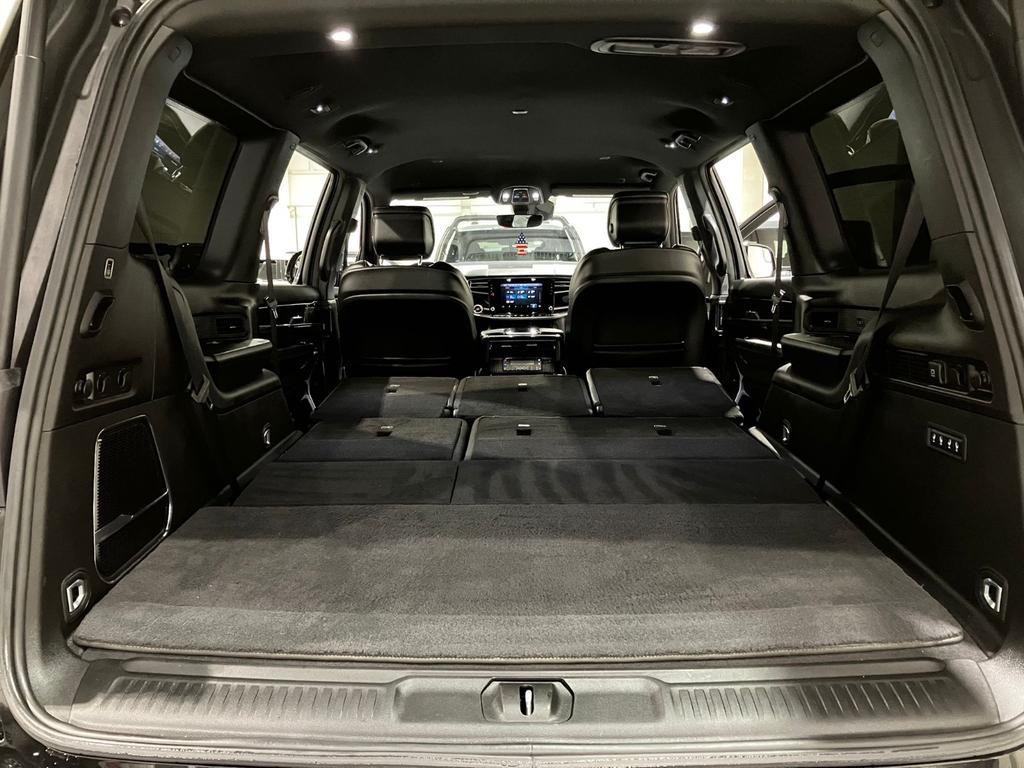 Jeep Wagoneer
