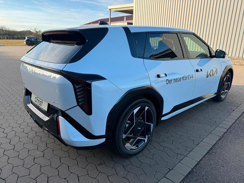 Kia EV4