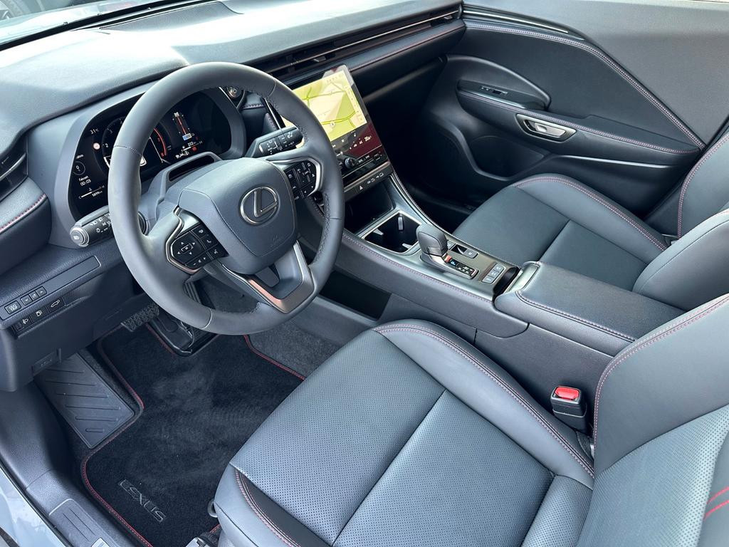 Lexus LBX