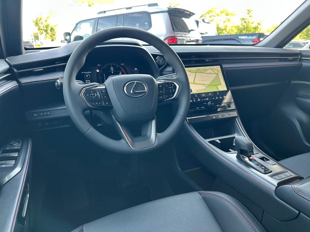 Lexus LBX