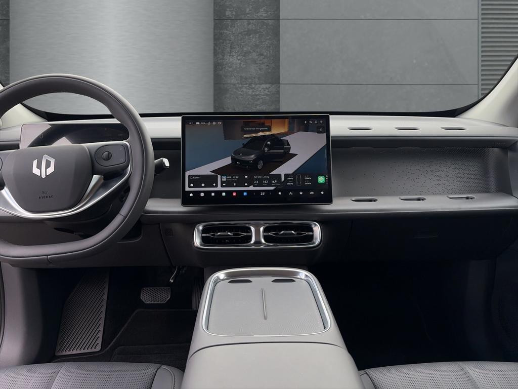 Leapmotor B10