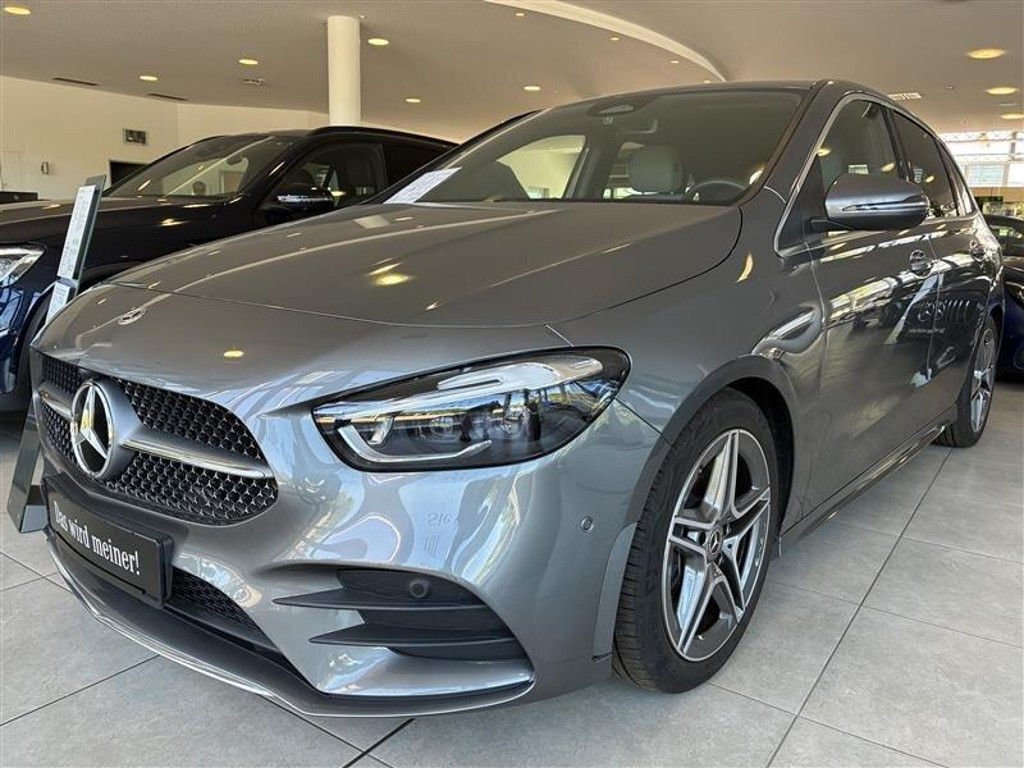 Mercedes-Benz B-Klasse B 250 4MATIC AMG Line Sedan