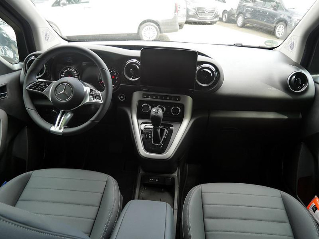 Mercedes-Benz T 180