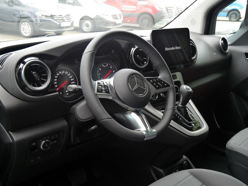 Mercedes-Benz T 180