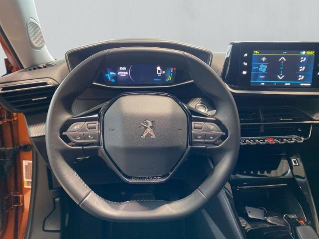 Peugeot e-2008