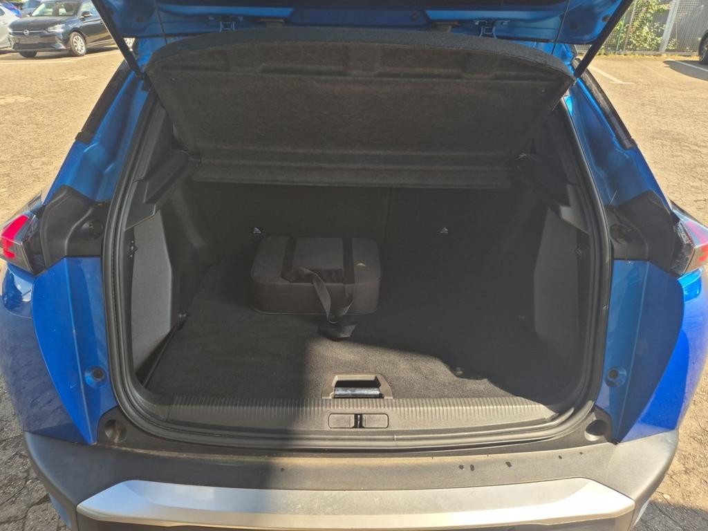 Peugeot e-2008