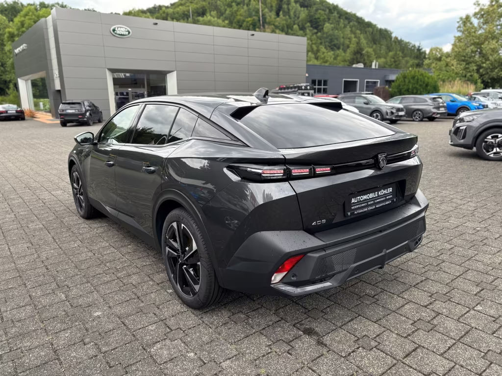 Peugeot 408