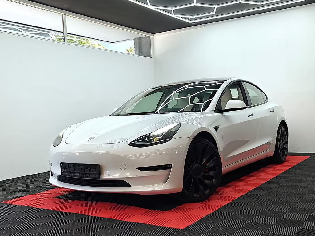 Tesla Model 3 Performance
