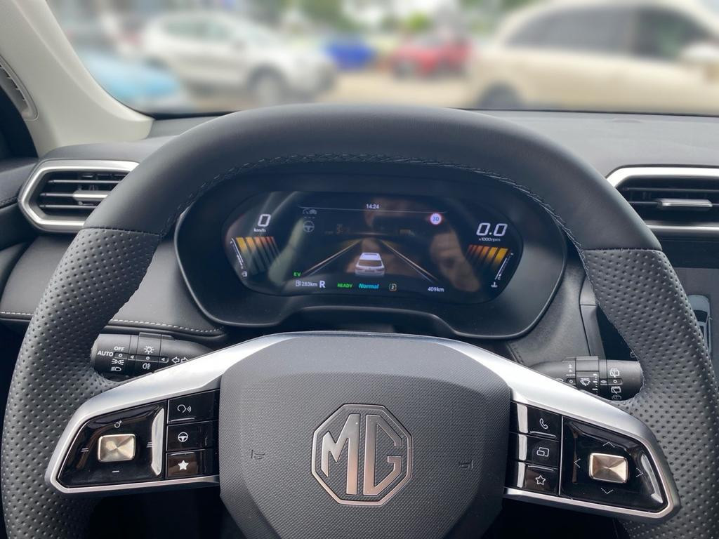 MG ZS