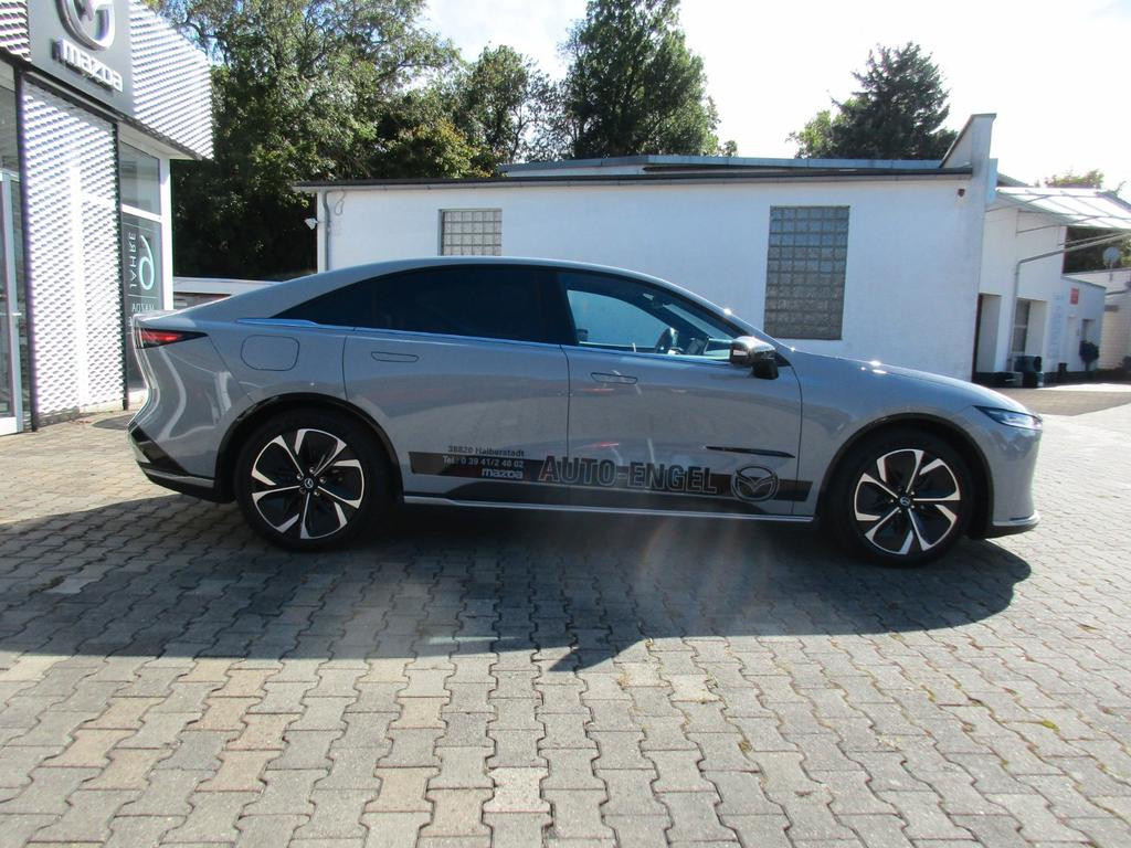 Mazda 6e