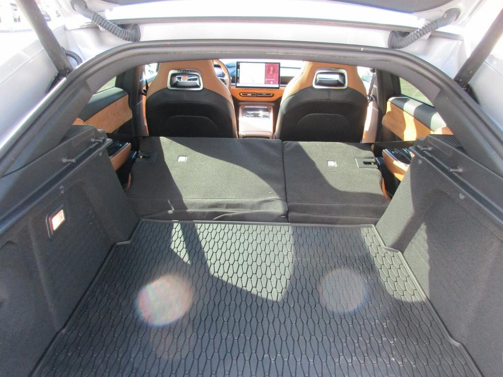 Mazda 6e