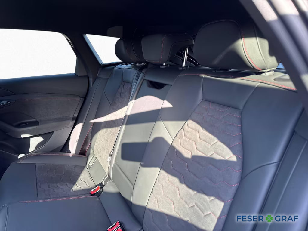 Audi S6 e-tron