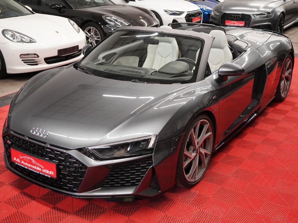 Audi R8