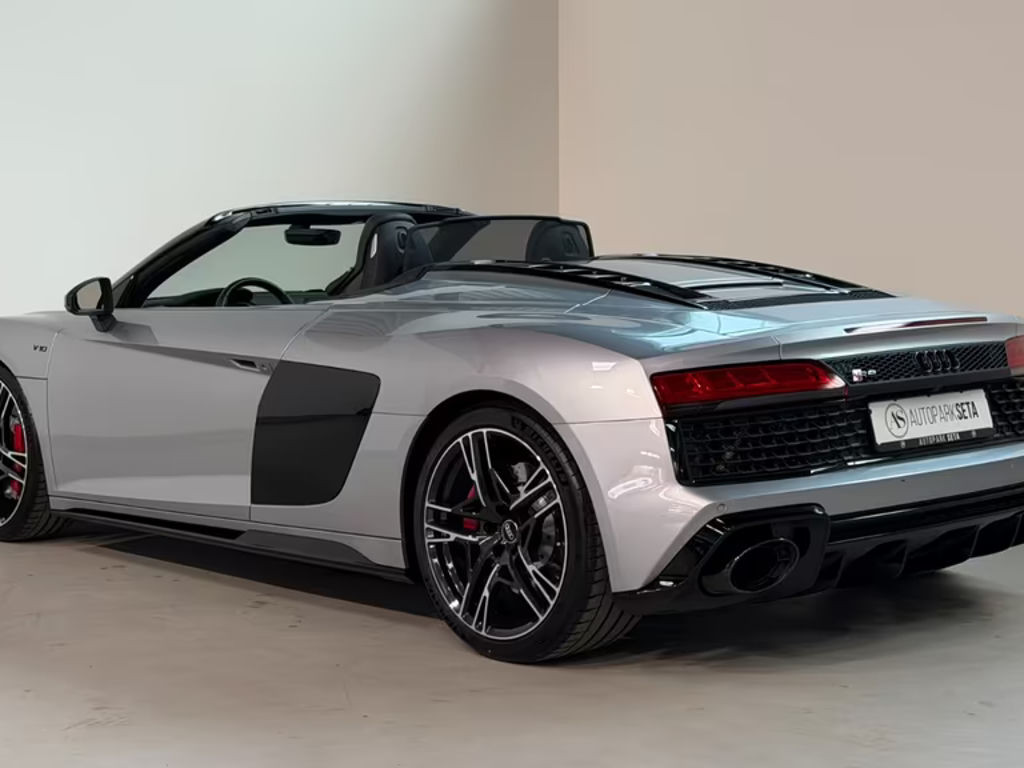 Audi R8