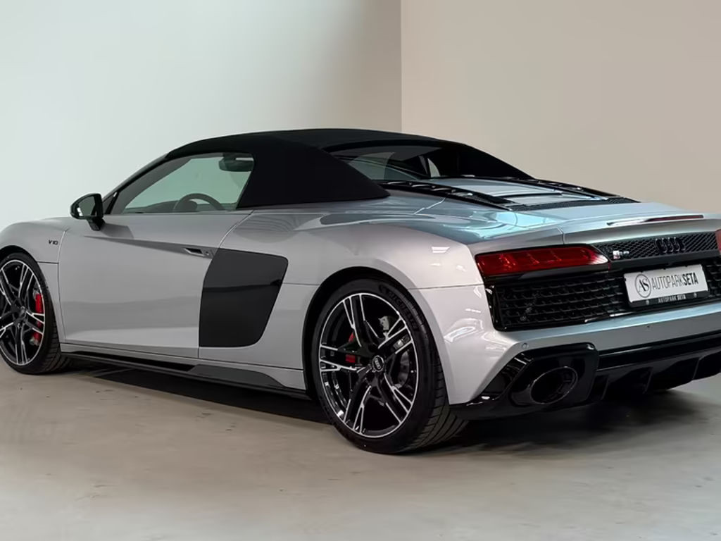 Audi R8