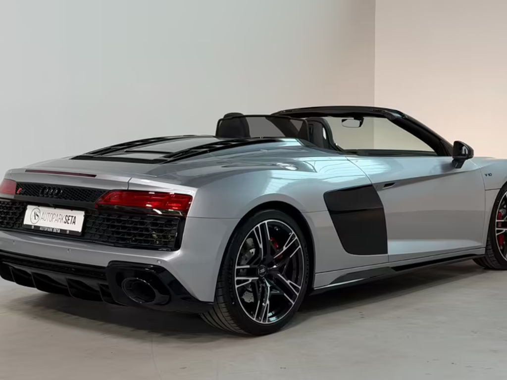 Audi R8