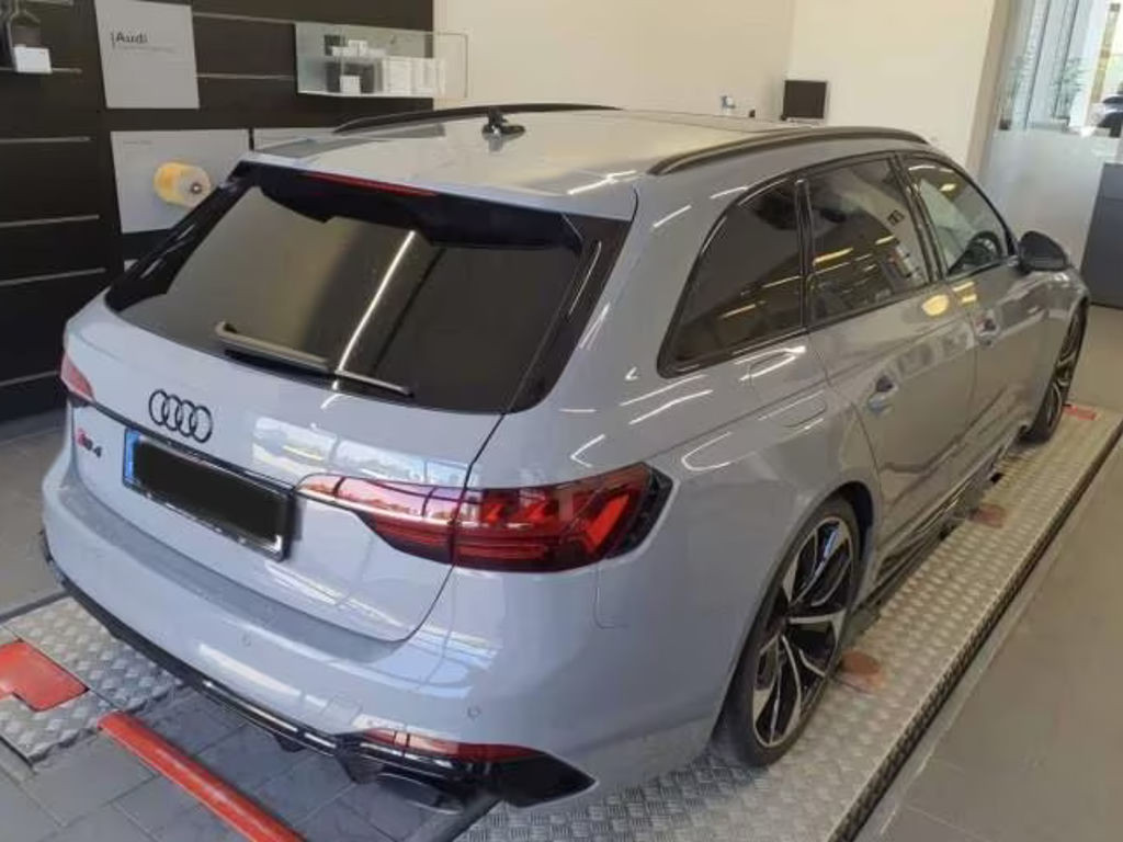 Audi RS4