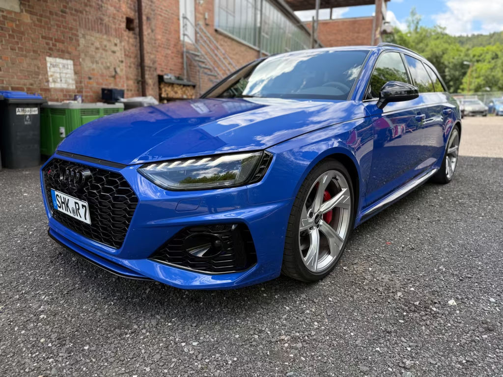 Audi RS4 Avant Quattro Sport