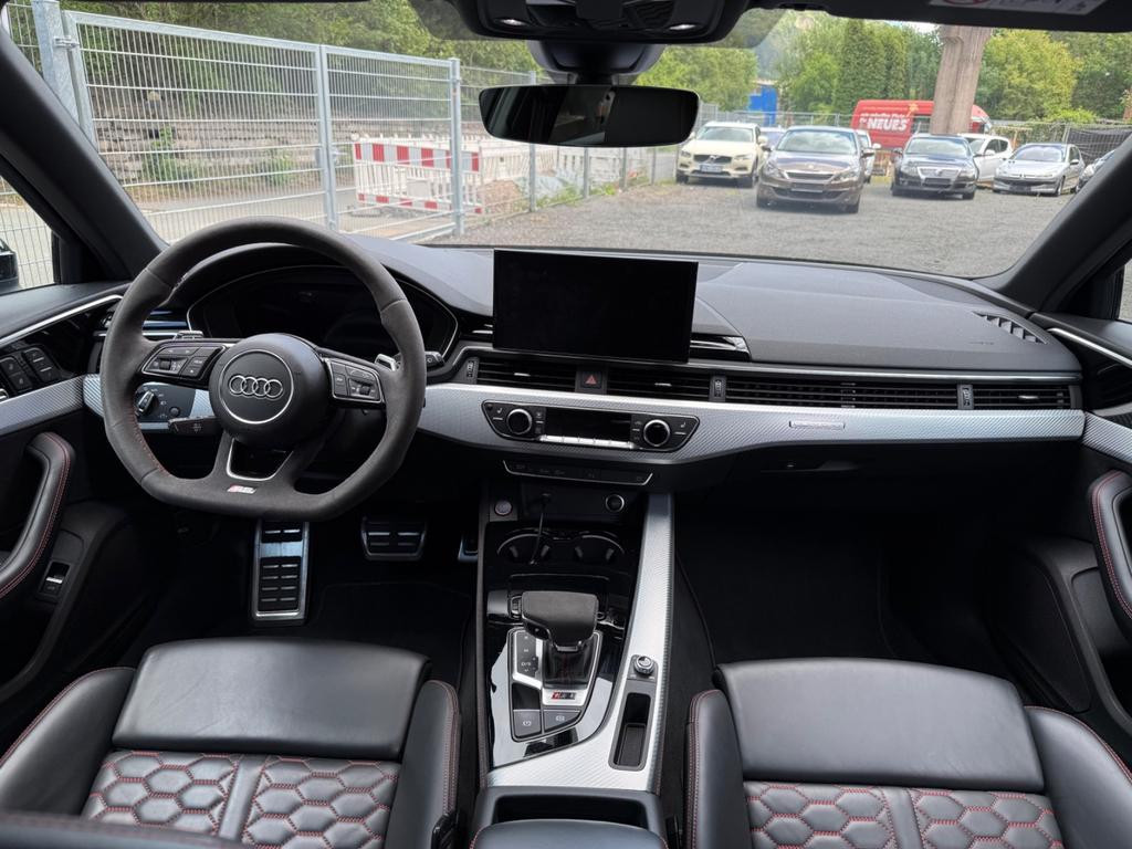 Audi RS4