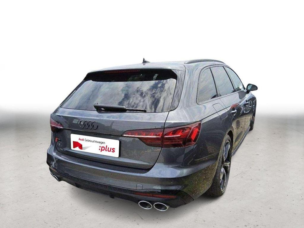Audi S4