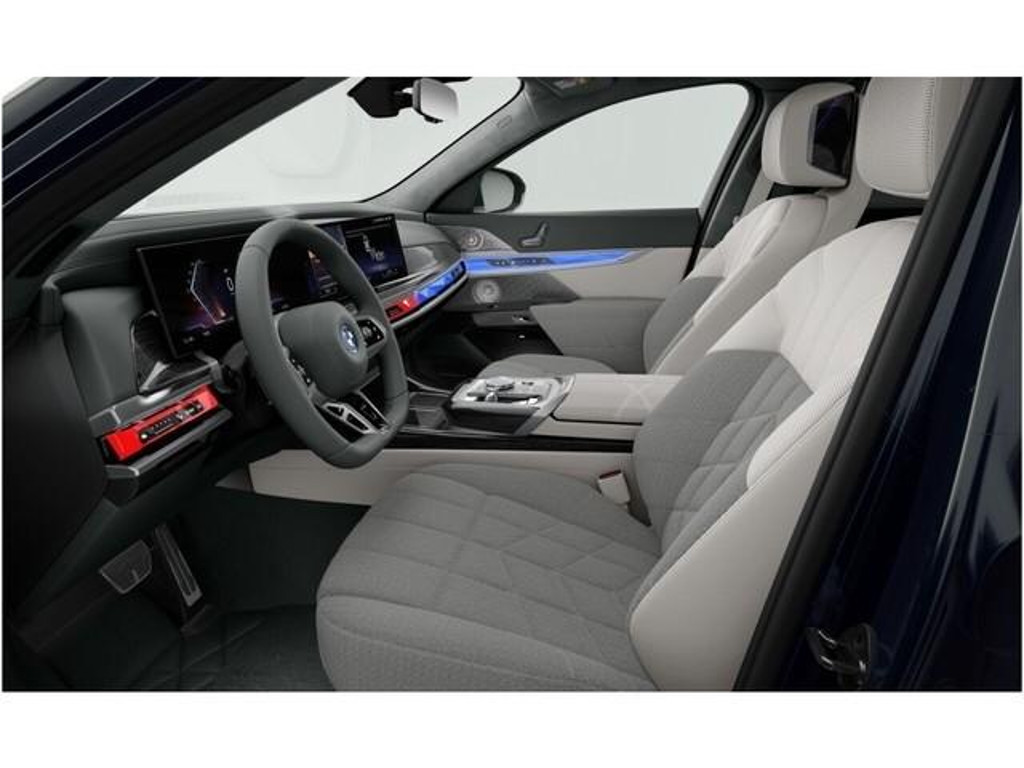 BMW i7