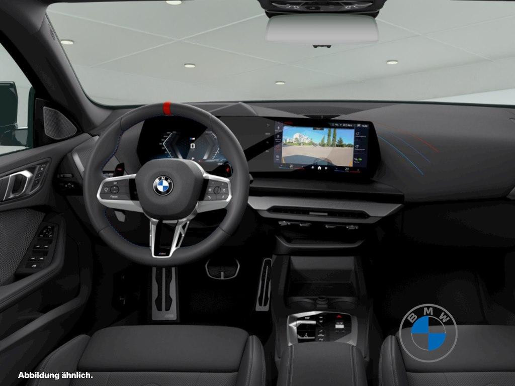 BMW M235