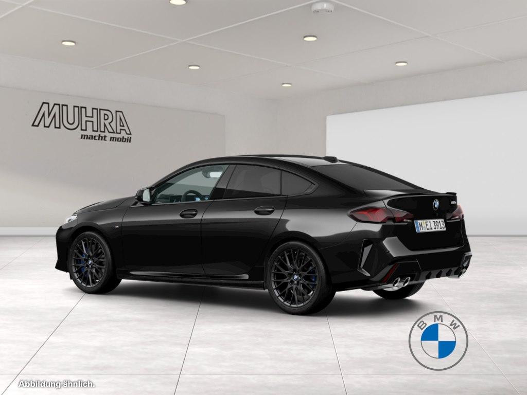 BMW M235
