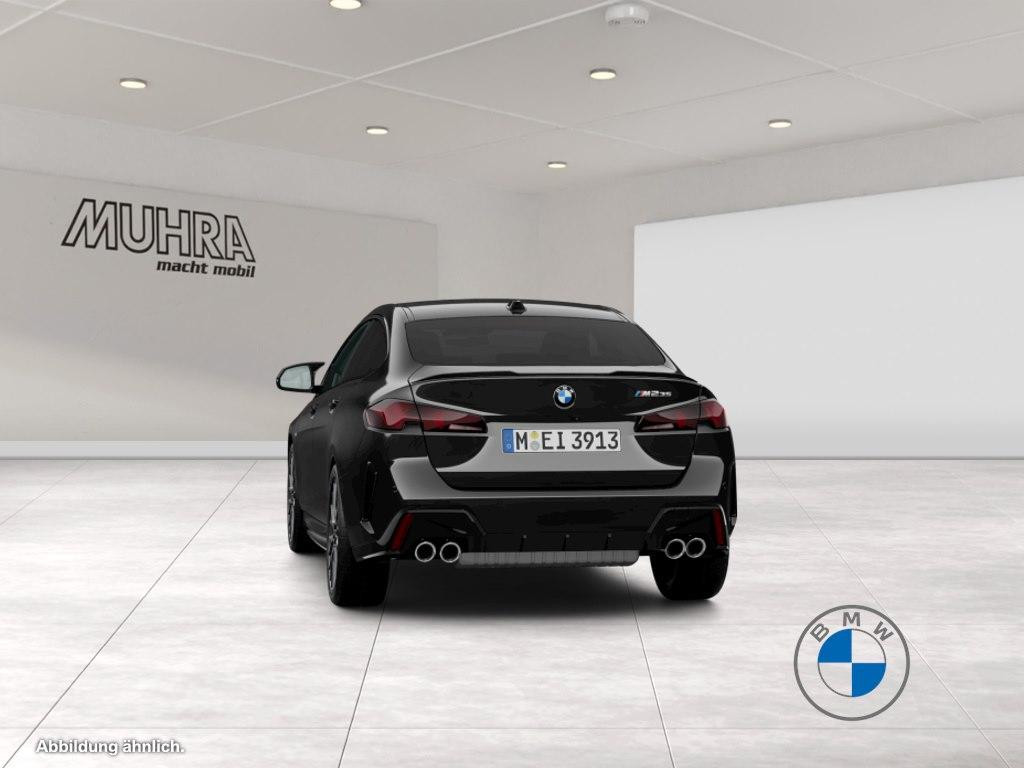 BMW M235