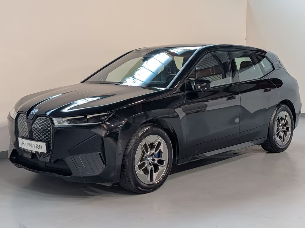 BMW iX xDrive