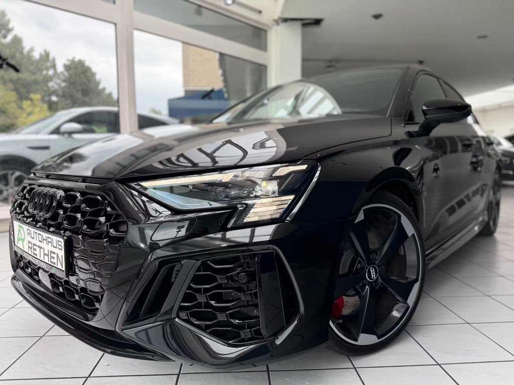 Audi RS3 Sportback Sedan Quattro