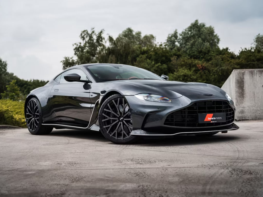 Aston Martin Vantage V12
