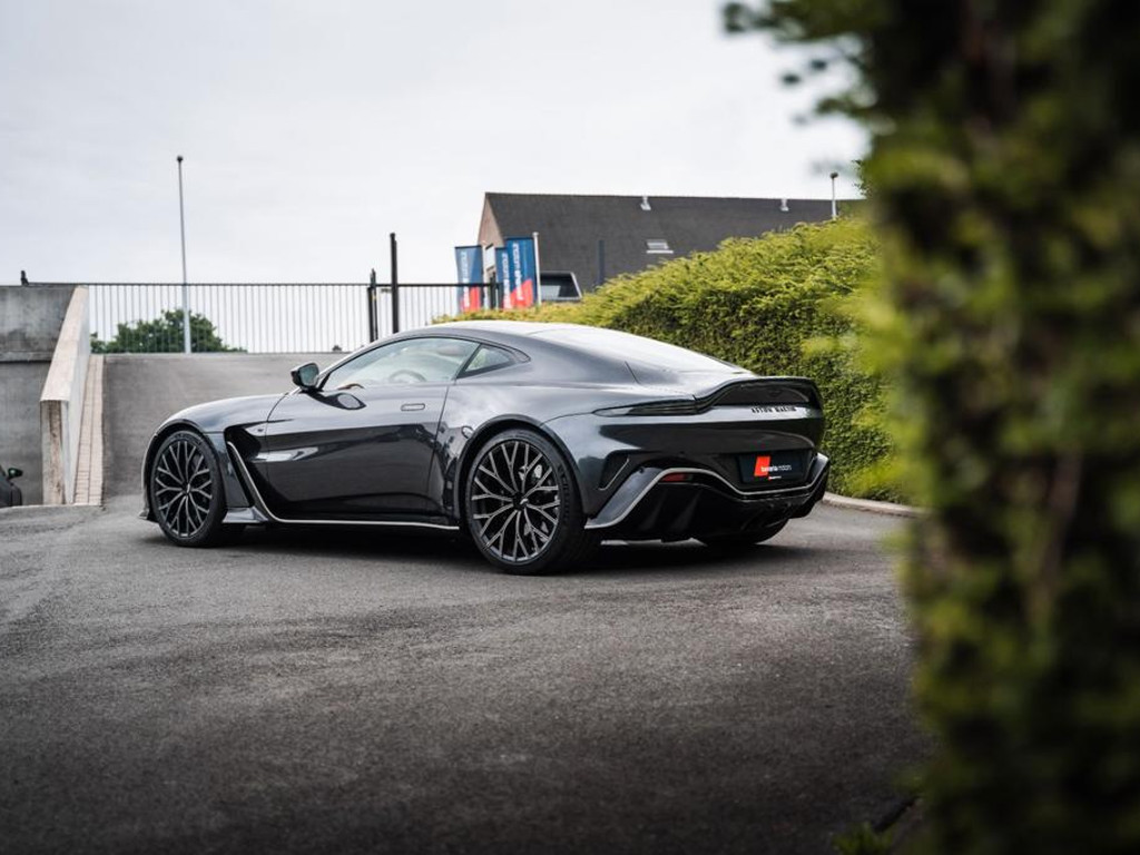 Aston Martin Vantage