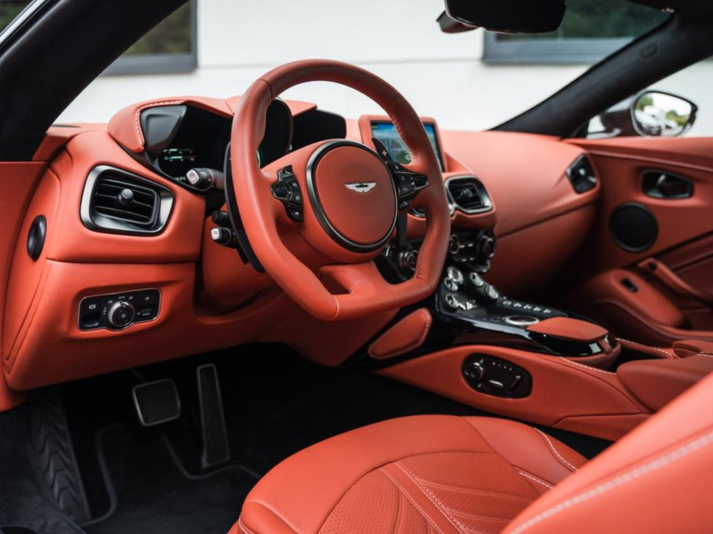 Aston Martin Vantage