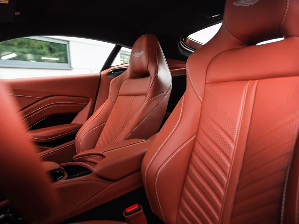 Aston Martin Vantage