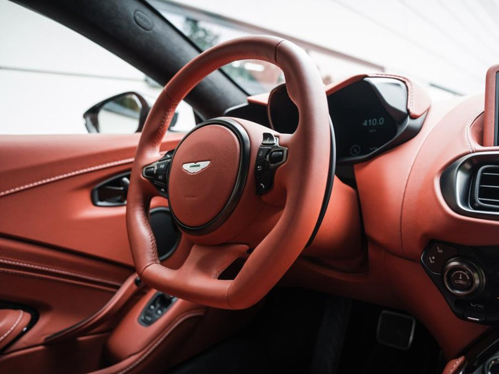 Aston Martin Vantage