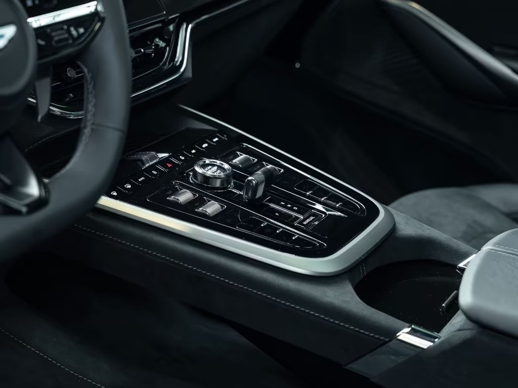 Aston Martin DBX