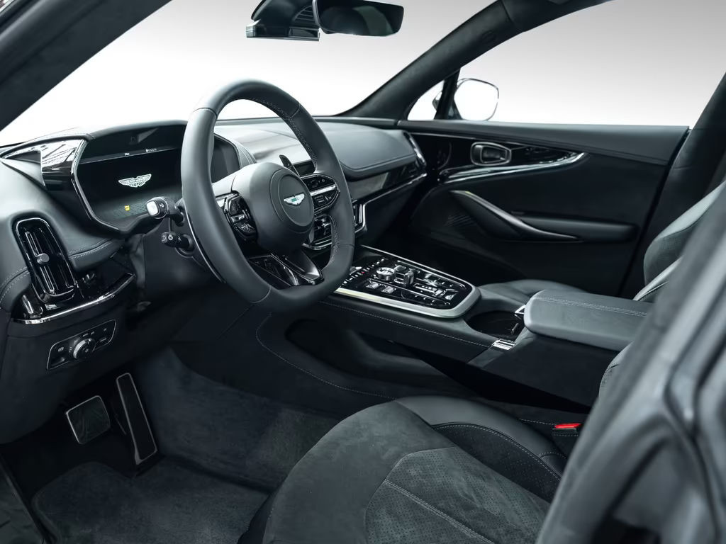 Aston Martin DBX