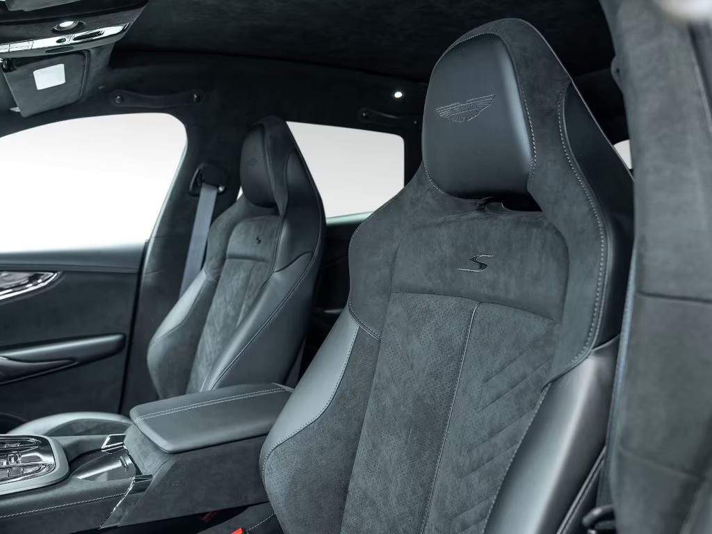 Aston Martin DBX