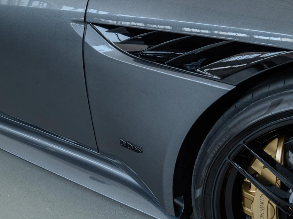 Aston Martin DBS